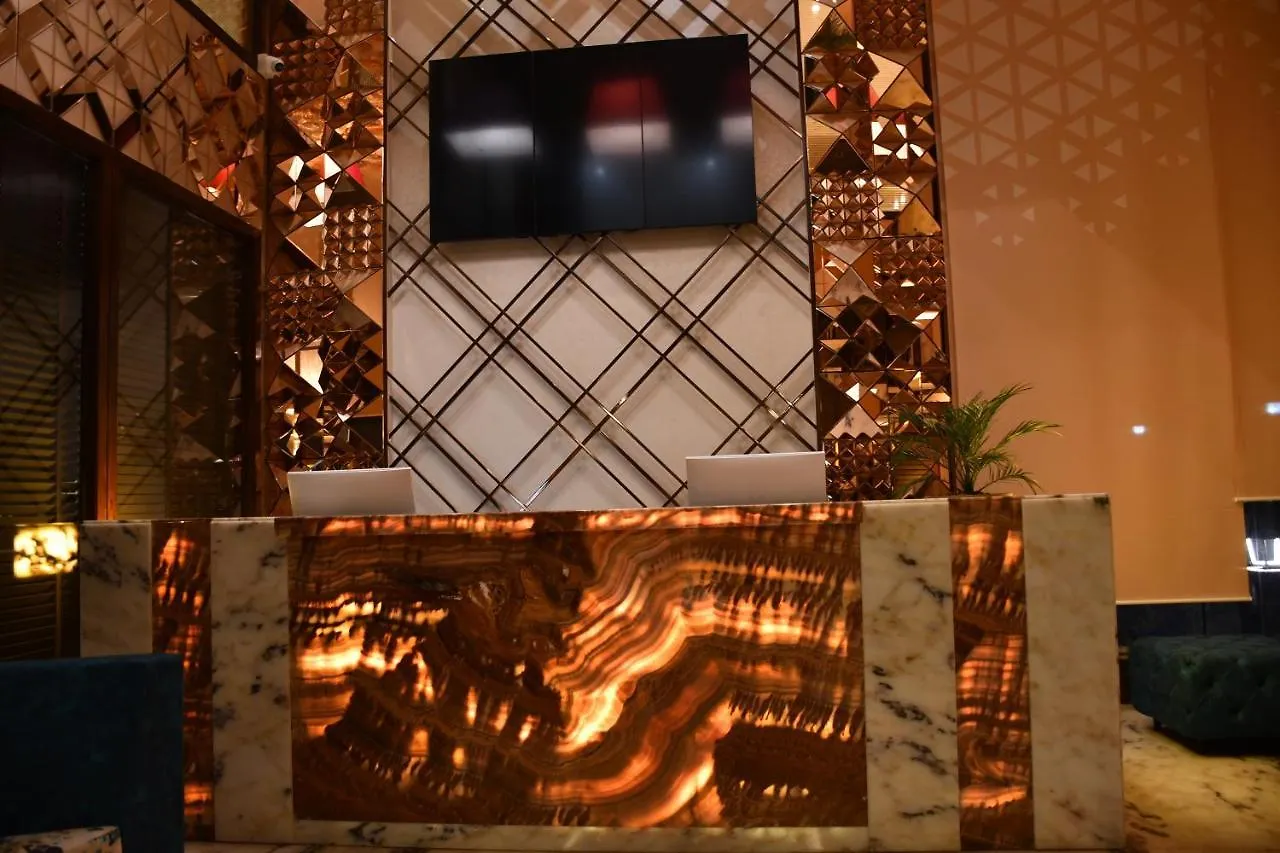 Pristine Hotel, Varanasi