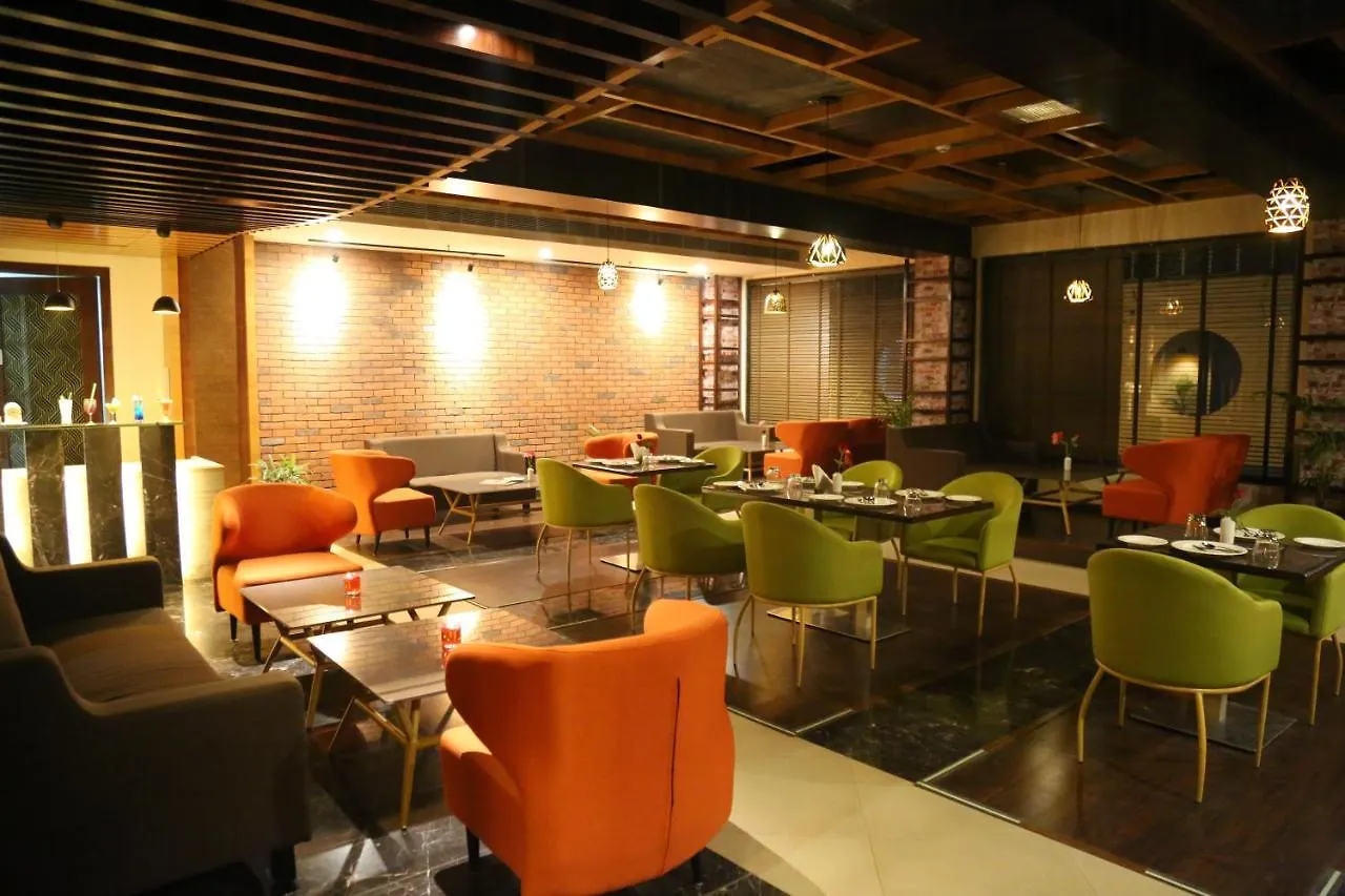 Pristine Hotel, Varanasi