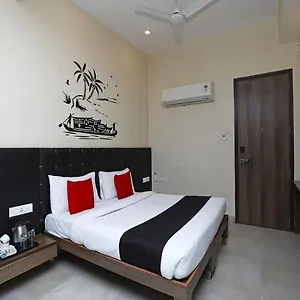 Jade *** Varanasi